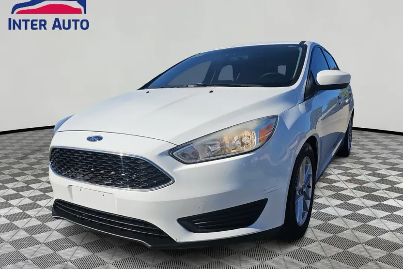2018 Ford Focus Sedan photo 1