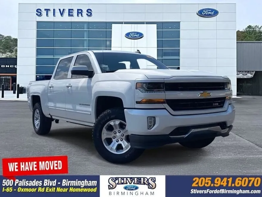 2018 Chevrolet Silverado 1500 LT photo 1