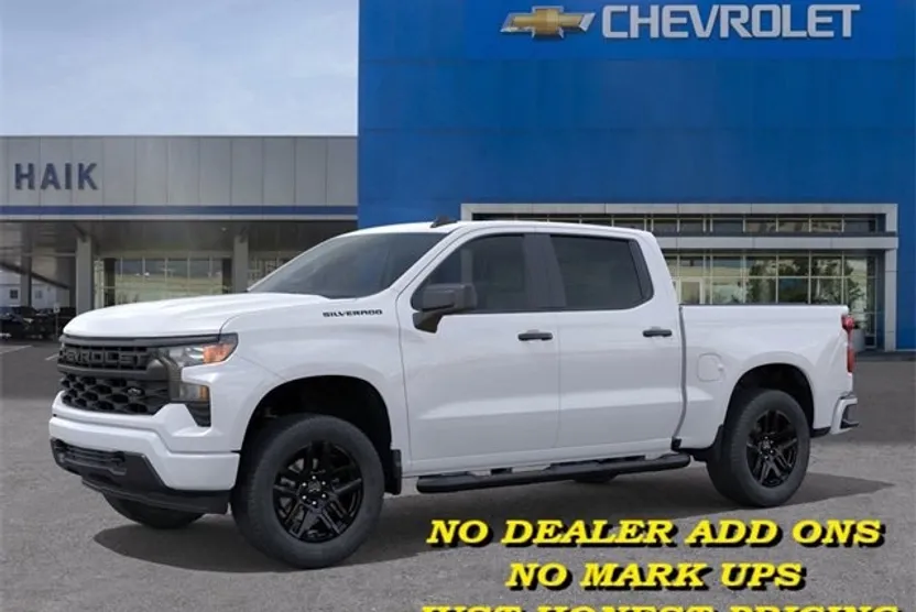 2026 Chevrolet Silverado Custom photo 1