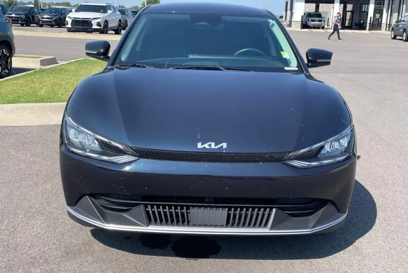 2024 Kia EV6 Light photo 1