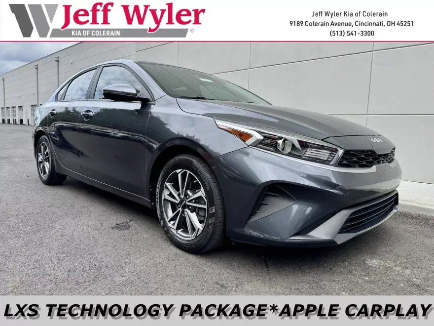 2023 Kia Forte LXS photo 1