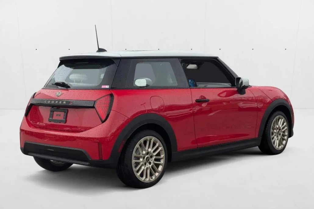 2025 Mini Cooper 2 Door Hardtop Signature photo 1
