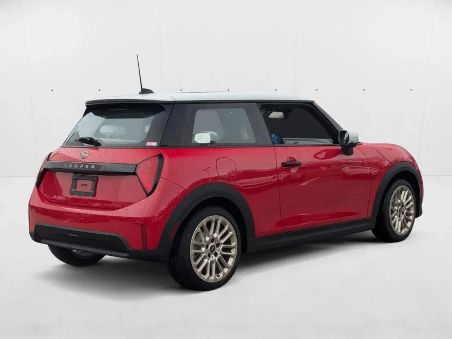 2025 Mini Cooper 2 Door Hardtop Signature photo 1