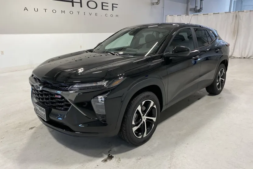 2025 Chevrolet Trax photo 1