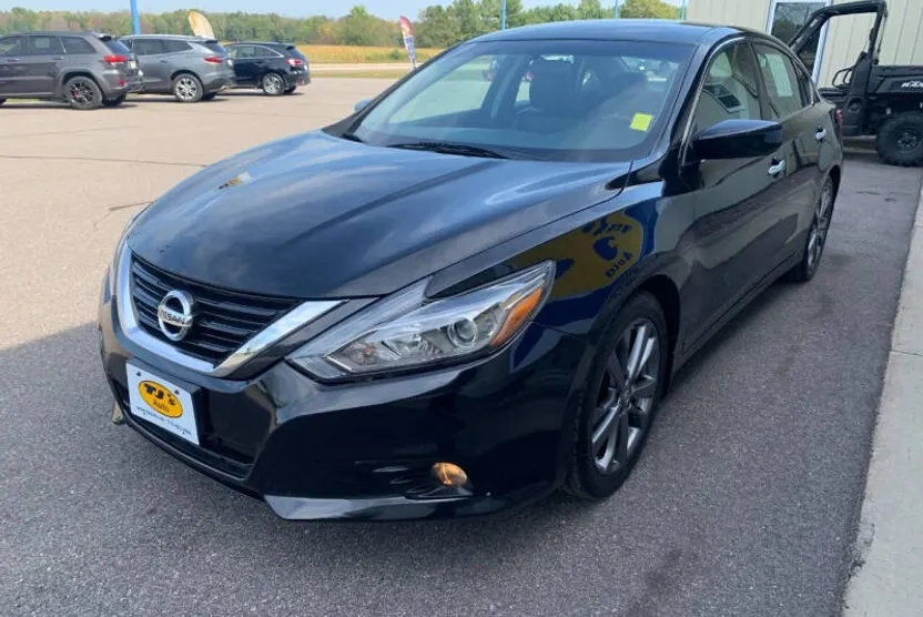 2018 Nissan Altima 2.5 SR photo 1