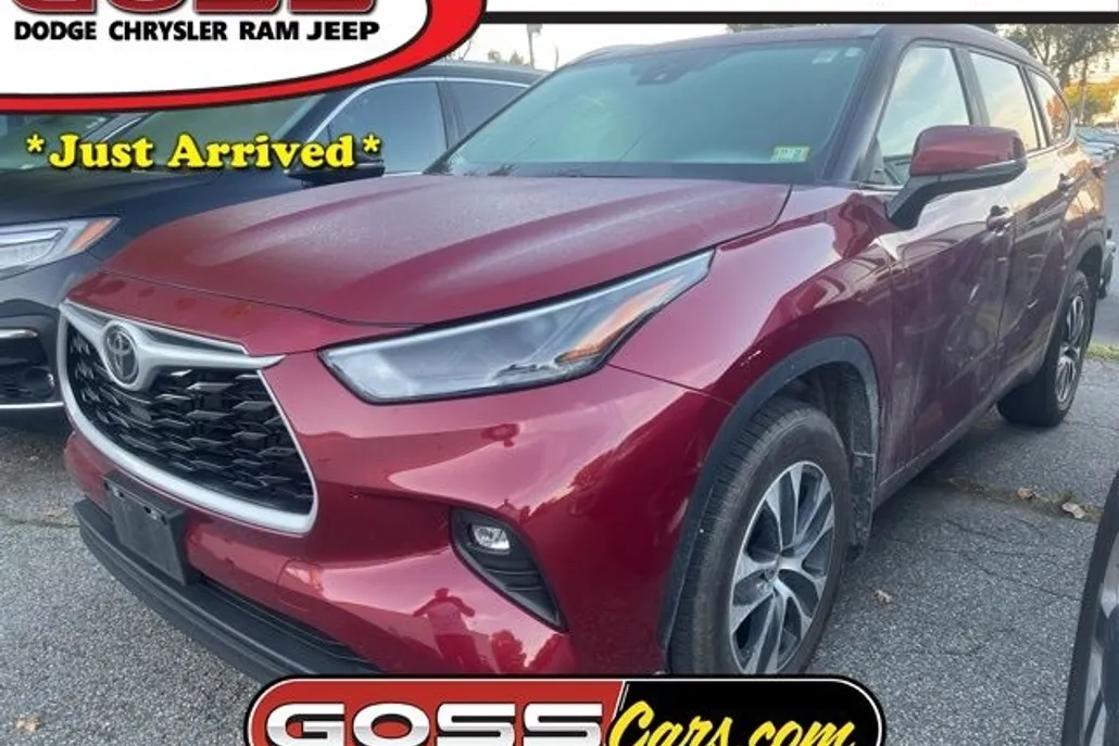 2023 Toyota Highlander XLE photo 1