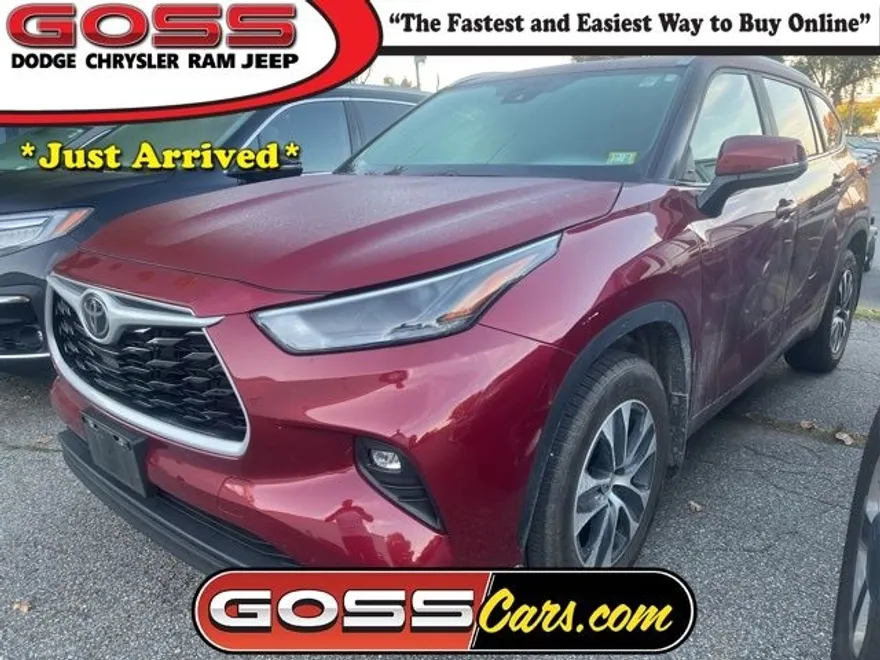 2023 Toyota Highlander XLE photo 1
