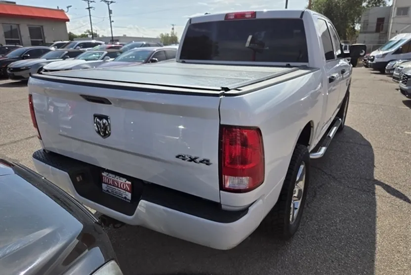 2019 Ram 1500 Classic Express photo 1