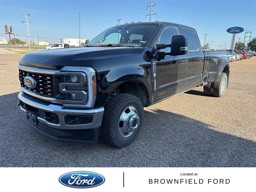 2023 Ford F-350 Lariat photo 1