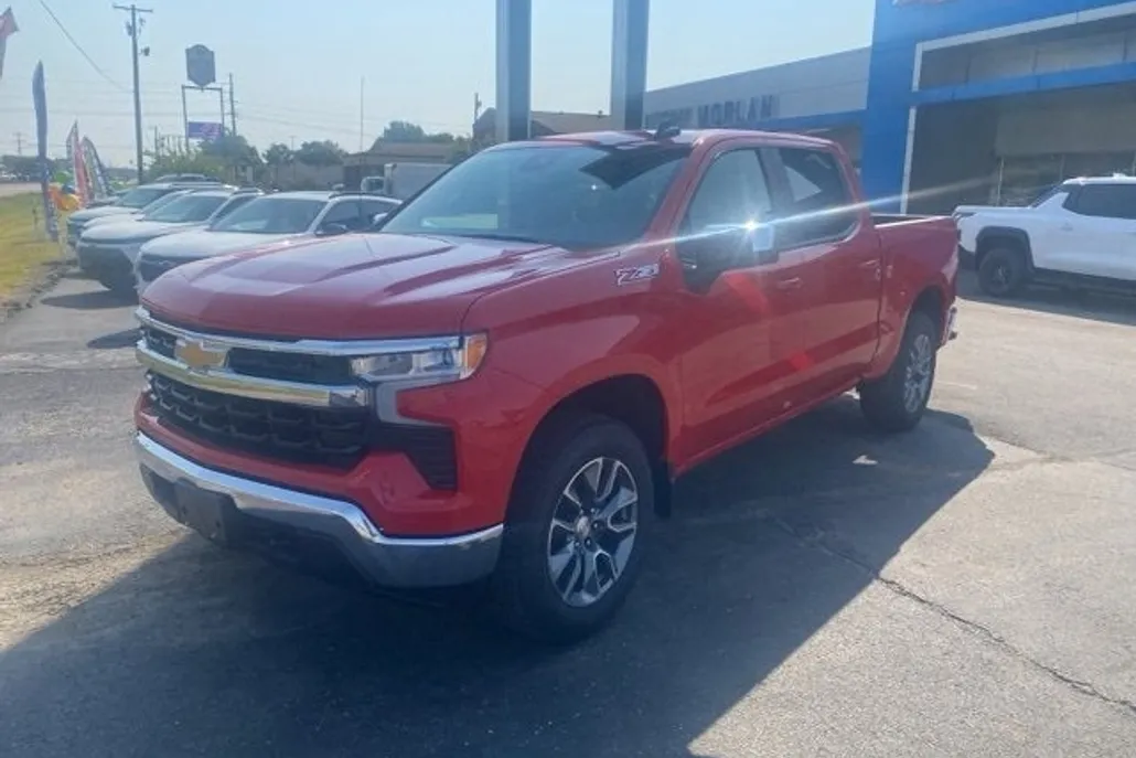 2026 Chevrolet Silverado 1500 LT photo 1