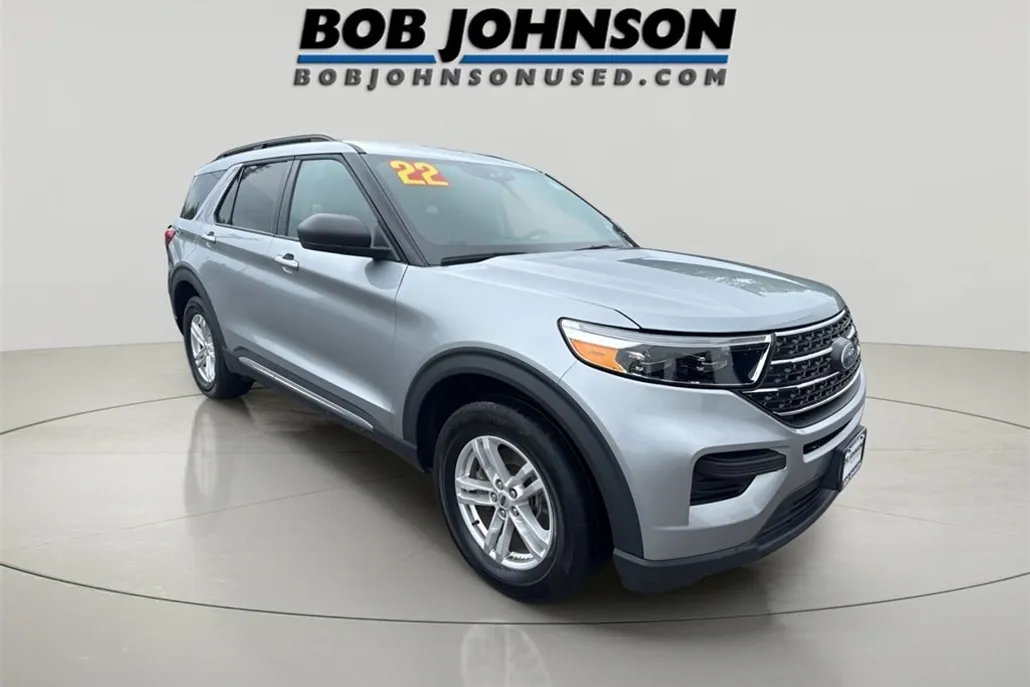 2022 Ford Explorer XLT photo 1