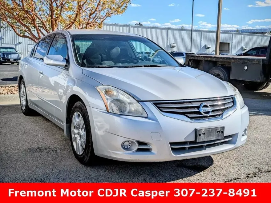 2012 Nissan Altima 2.5 S photo 1