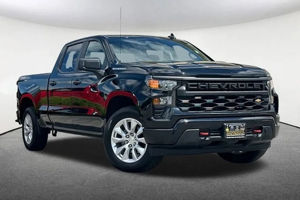 2022 Chevrolet Silverado 1500 Custom photo 1