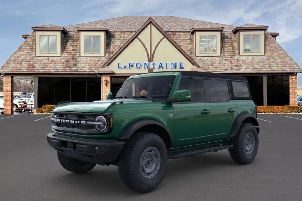 2024 Ford Bronco Outer Banks photo 1