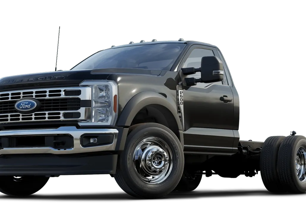 2025 Ford F-600 photo 1