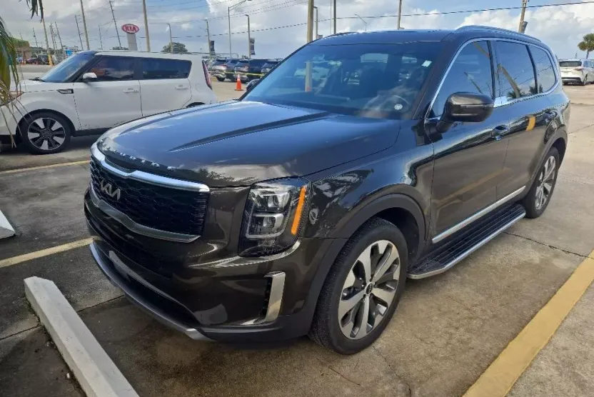 2022 Kia Telluride EX photo 1