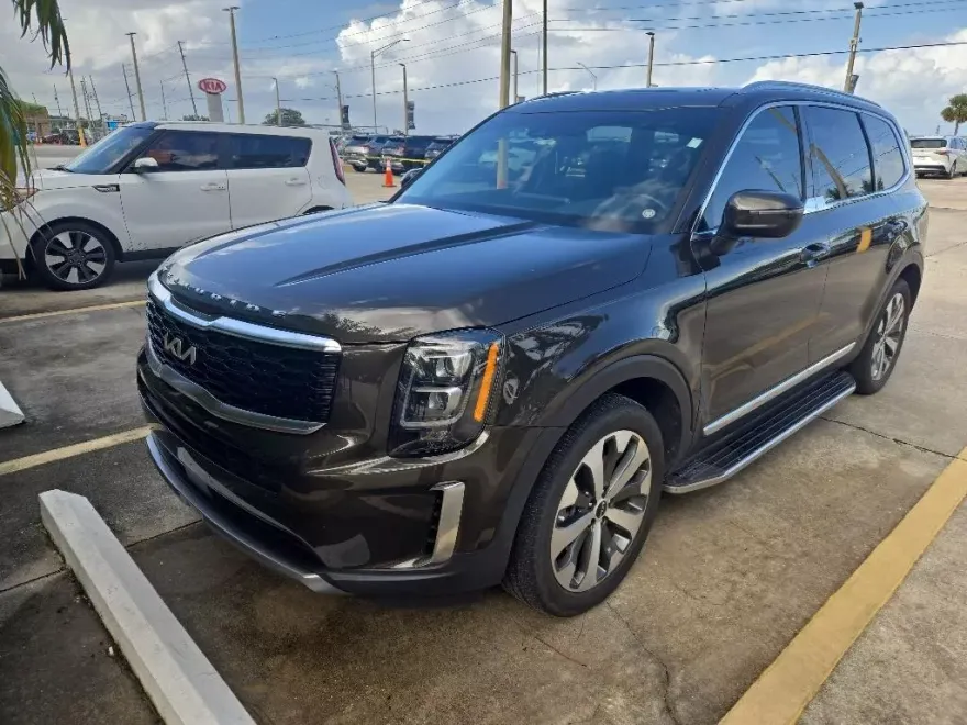 2022 Kia Telluride EX photo 1