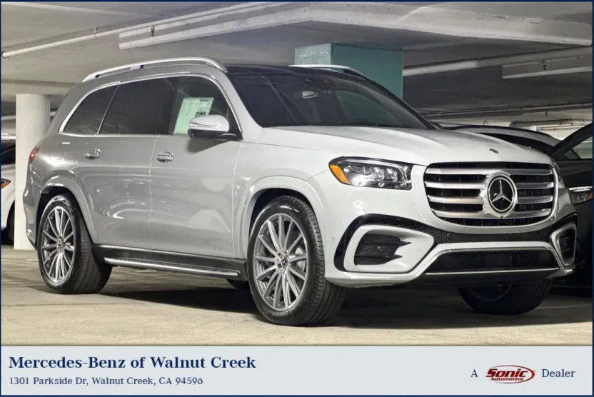2025 Mercedes Benz GLS 450 4MATIC photo 1