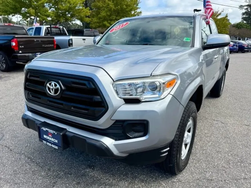 2017 Toyota Tacoma Access Cab SR photo 1