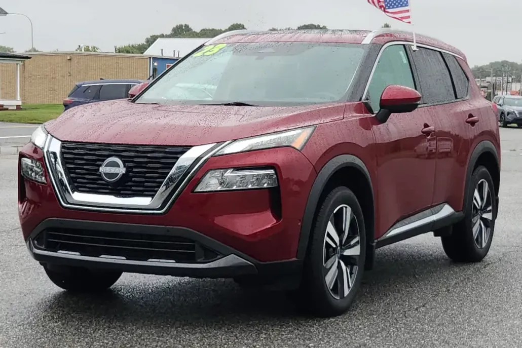 2023 Nissan Rogue SL photo 1
