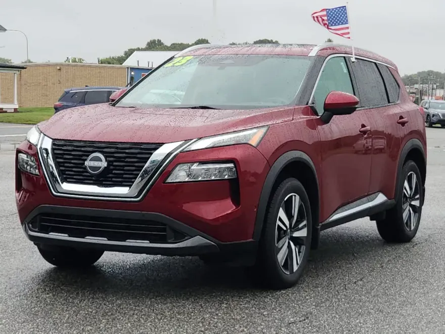 2023 Nissan Rogue SL photo 1