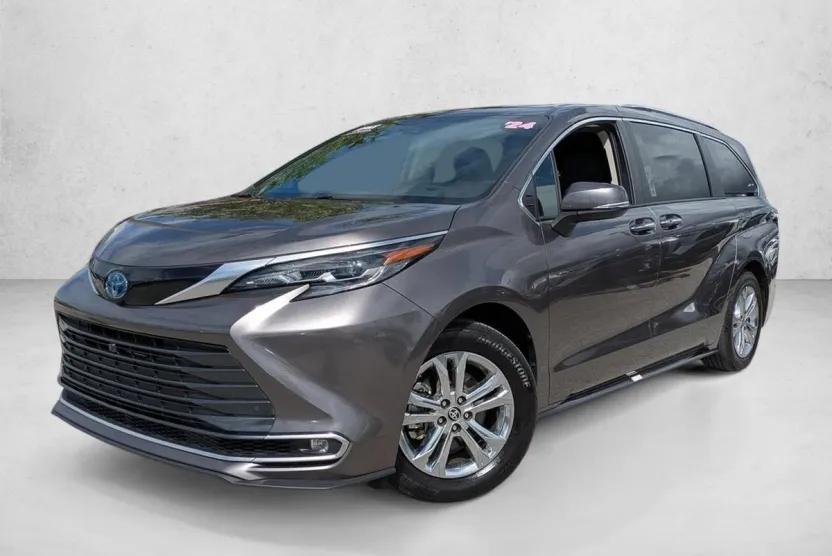 2024 Toyota Sienna Platinum photo 1