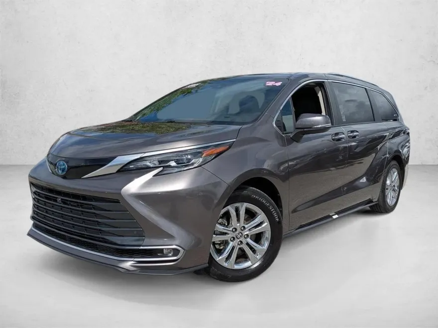 2024 Toyota Sienna Platinum photo 1