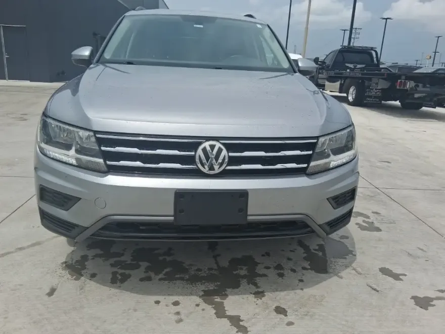 2021 Volkswagen Tiguan R-Line Black SEL photo 1