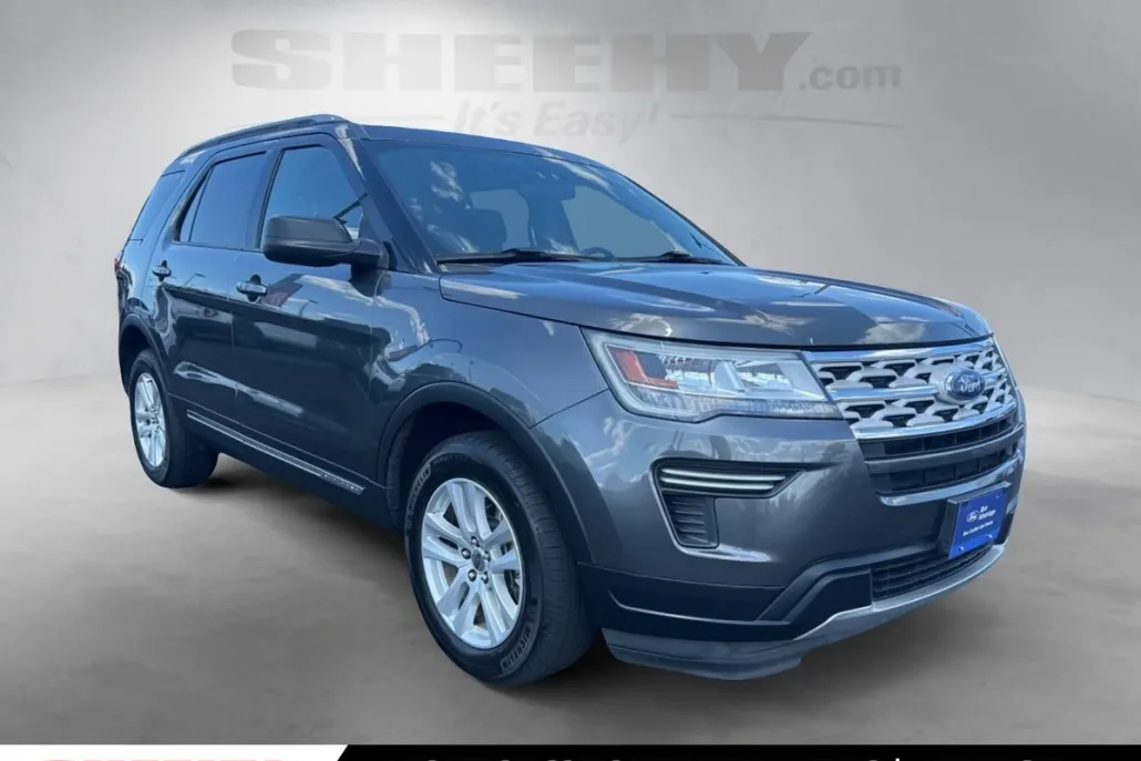 2019 Ford Explorer XLT photo 1