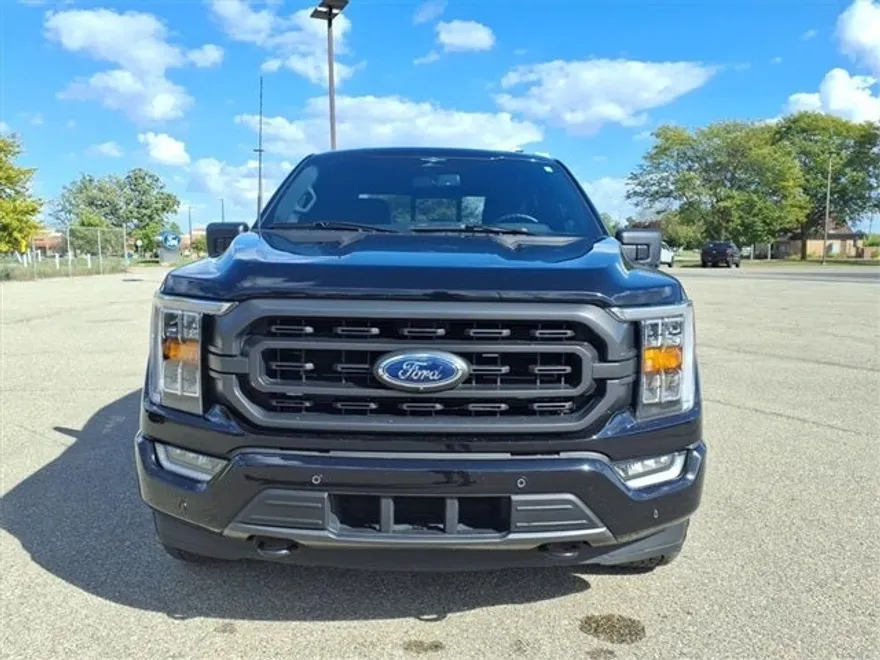 2023 Ford F-150 XLT photo 1