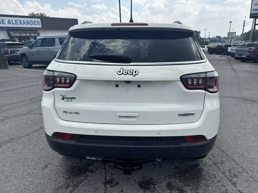 2018 Jeep Compass Latitude photo 1
