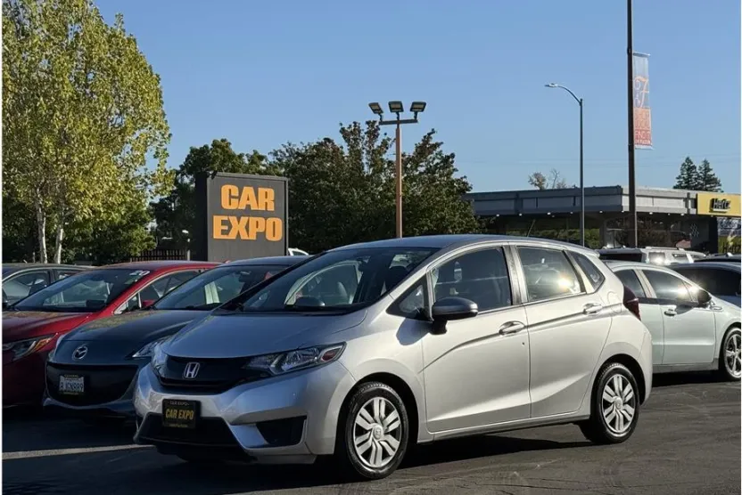 2016 Honda Fit LX photo 1