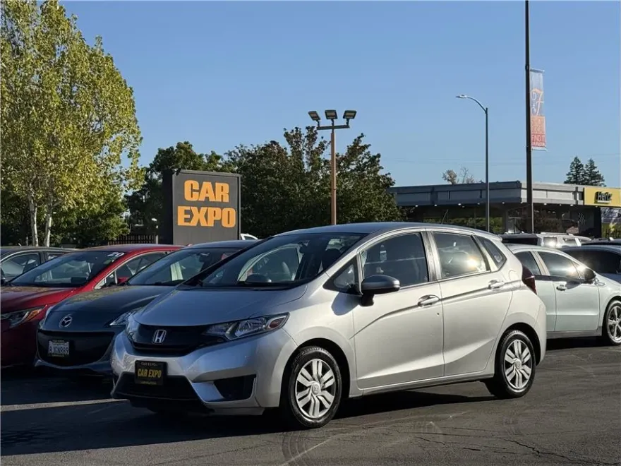 2016 Honda Fit LX photo 1