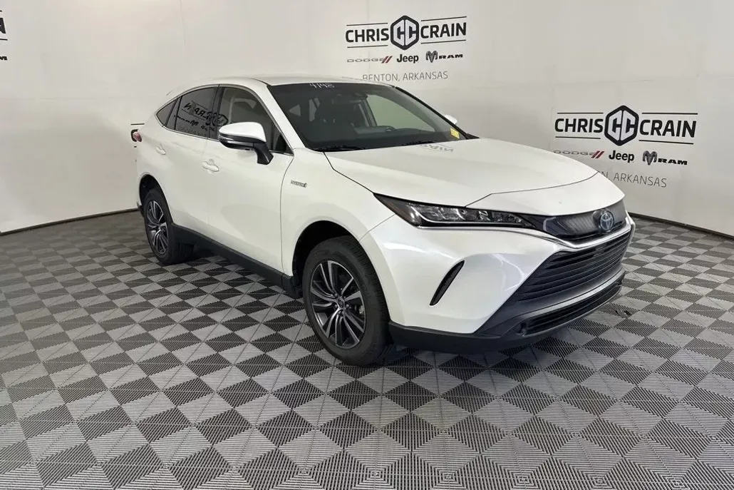 2021 Toyota Venza LE photo 1