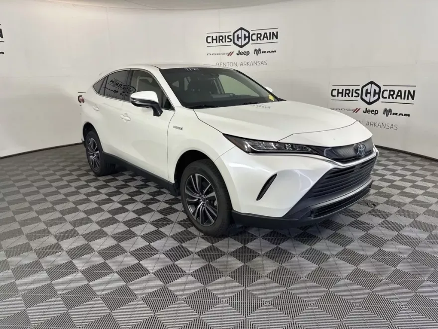 2021 Toyota Venza LE photo 1