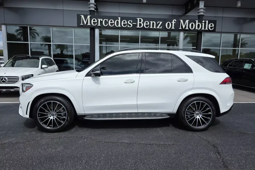 2023 Mercedes Benz GLE 450 4MATIC photo 1