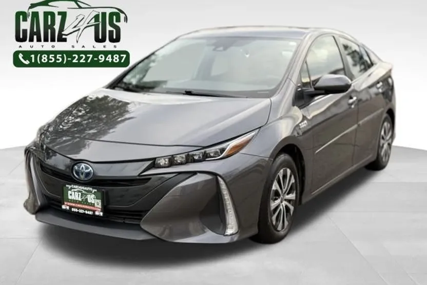2021 Toyota Prius Prime LE photo 1
