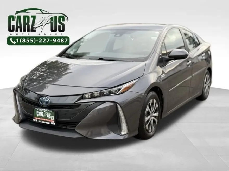 2021 Toyota Prius Prime LE photo 1
