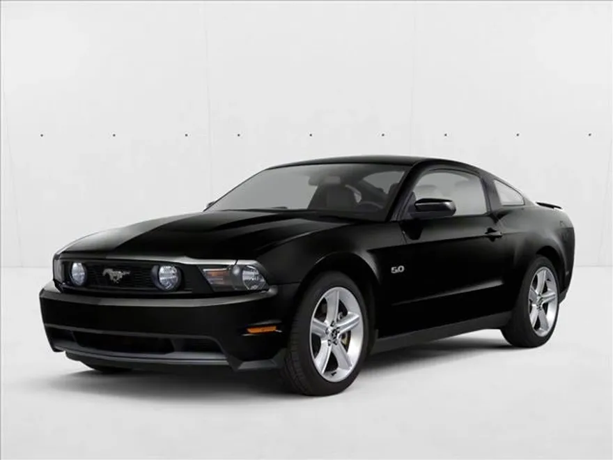 2010 Ford Mustang V6 photo 1