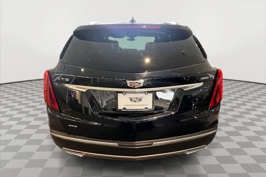 2022 Cadillac XT5 Premium Luxury photo 1