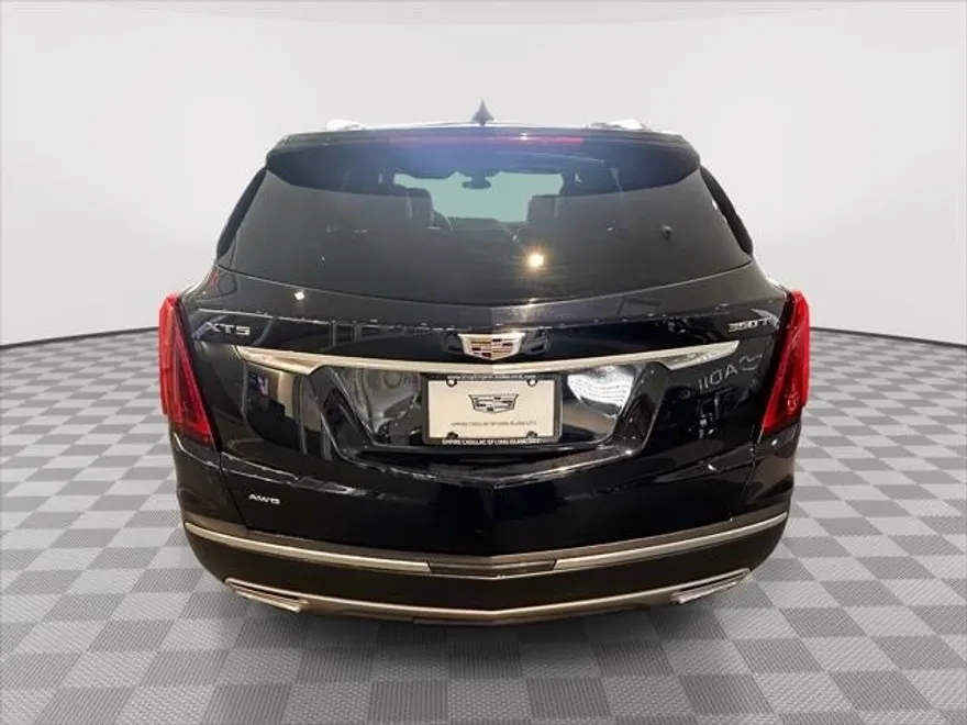 2022 Cadillac XT5 Premium Luxury photo 1