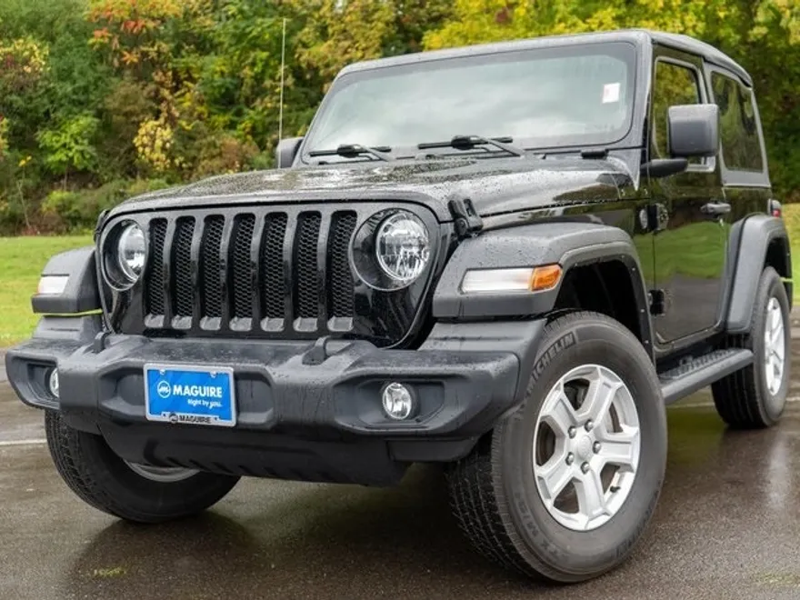 2022 Jeep Wrangler Sport S photo 1