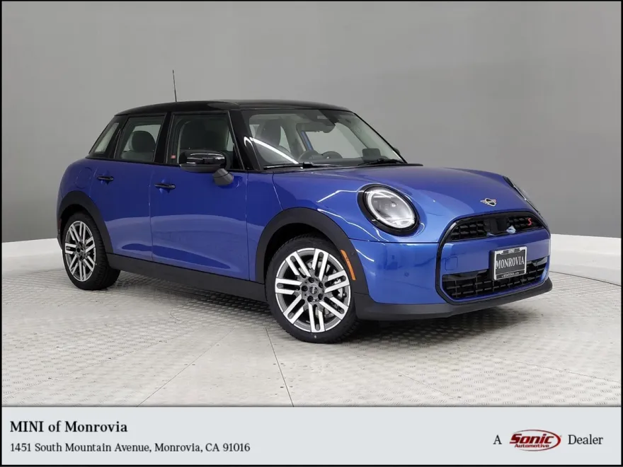 2025 Mini Cooper Signature photo 1