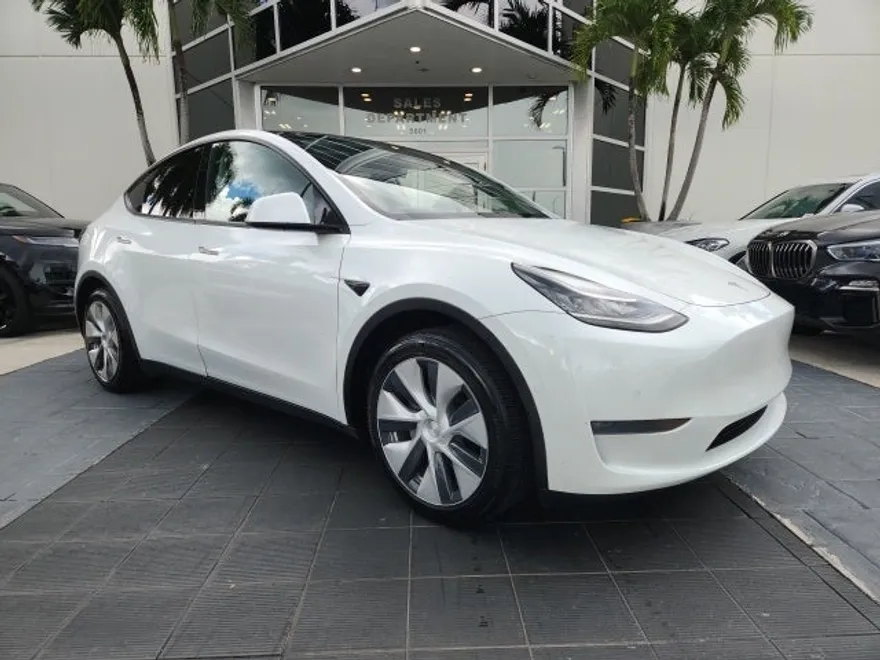 2020 Tesla Model Y Long Range photo 1