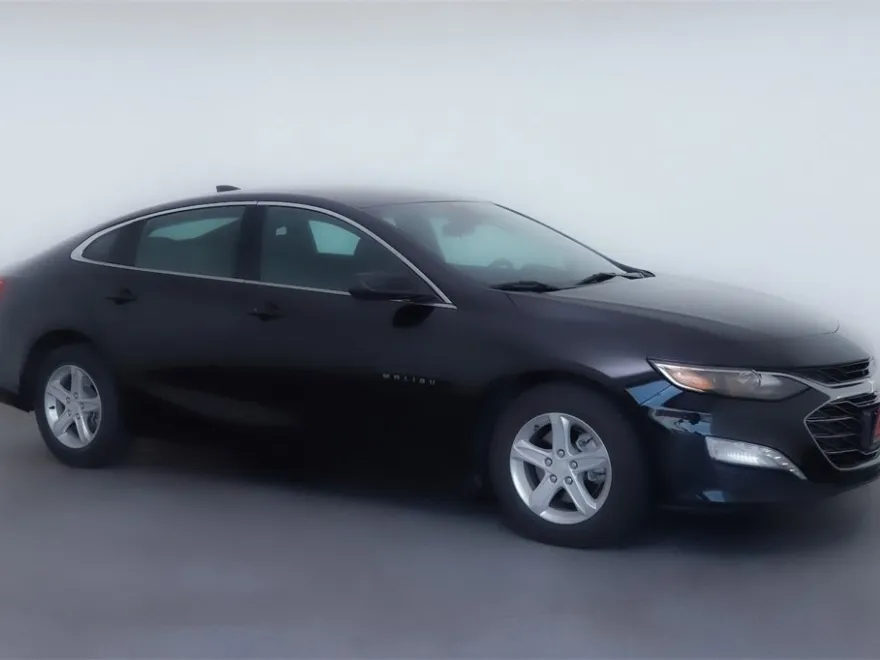 2023 Chevrolet Malibu 1LT photo 1