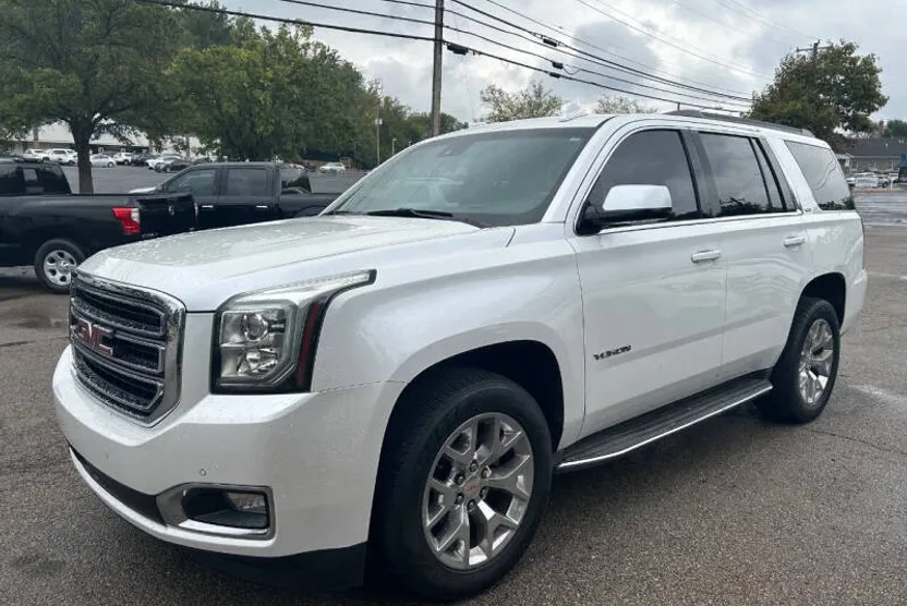 2016 Gmc Yukon SLT photo 1
