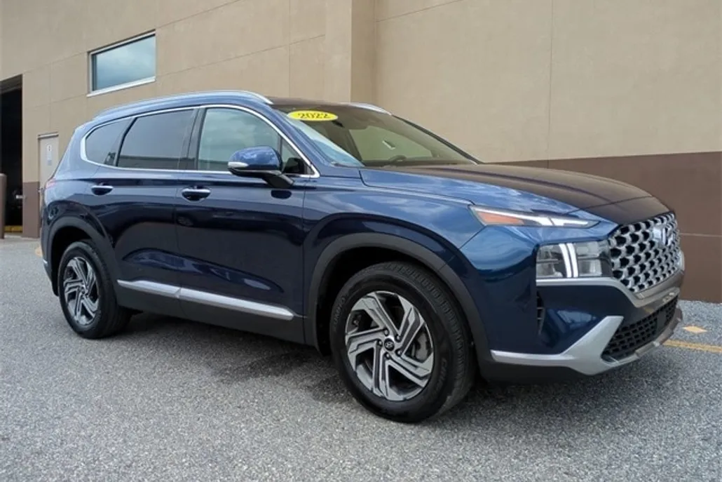 2022 Hyundai Santa Fe SEL photo 1