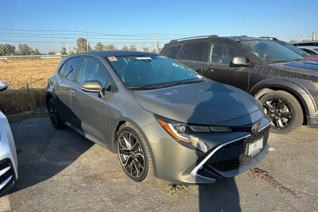 2019 Toyota Corolla SE photo 1