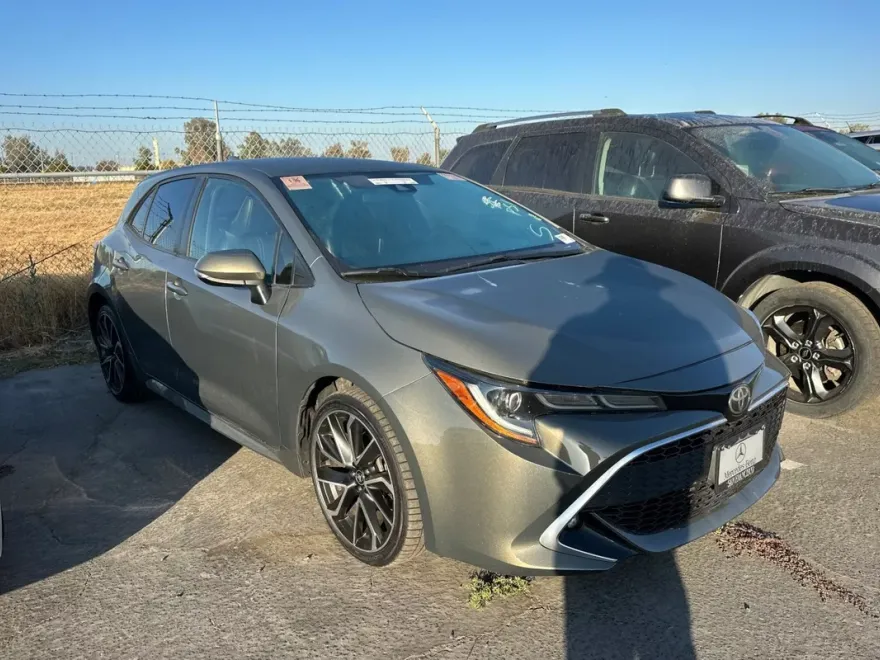 2019 Toyota Corolla SE photo 1