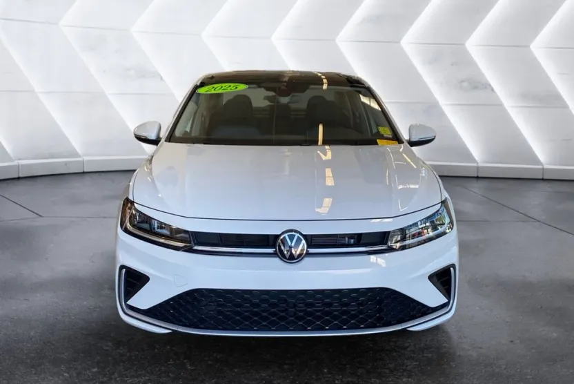 2025 Volkswagen Jetta 1.5T SEL photo 1